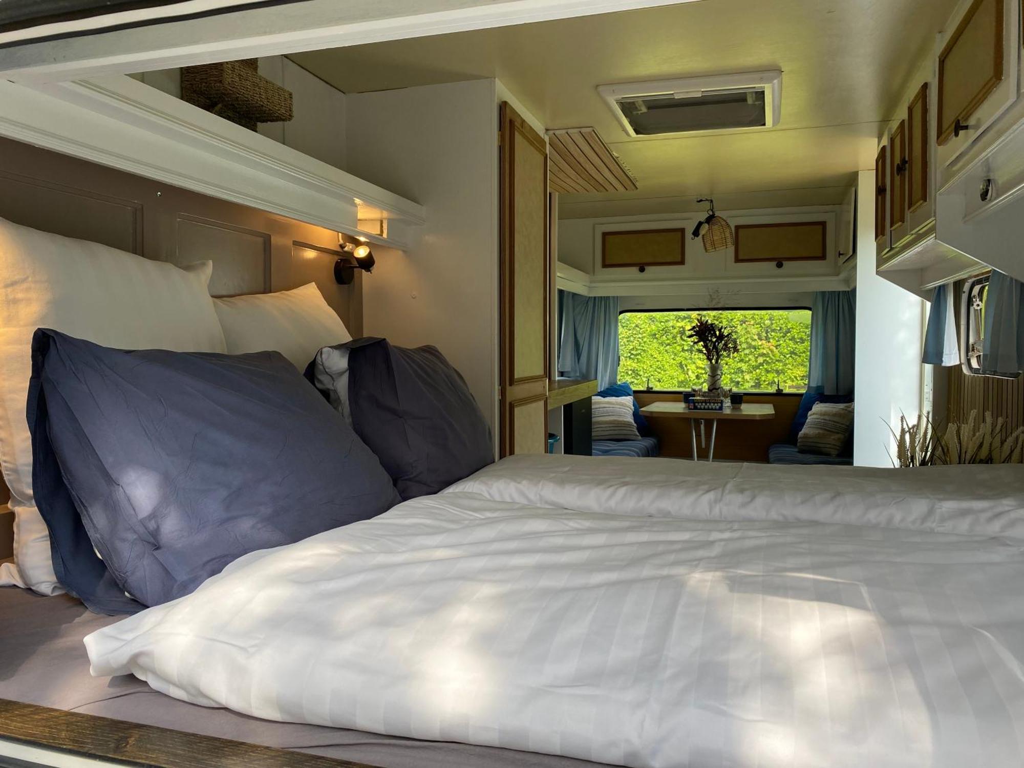 Caravan Stadstuin Goedereede Let Op De Badkamer Moet Met Andere Gasten Gedeeld Worden Esterno foto